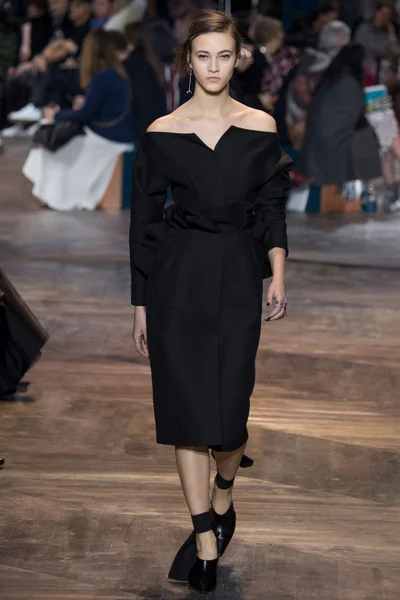 Look 24